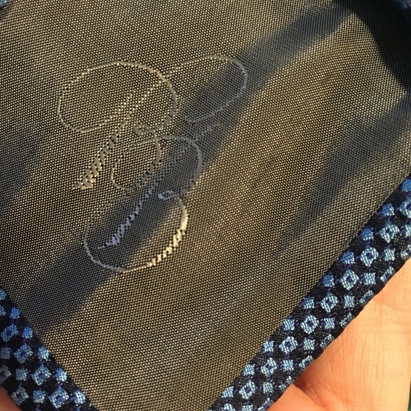 Tie - Picture 3 of 4